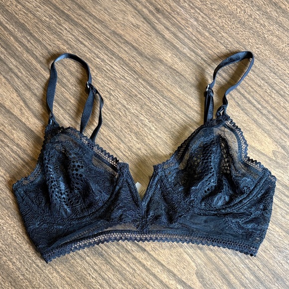Thistle and Spire 32B Black Lace Bra - Picture 1 of 3